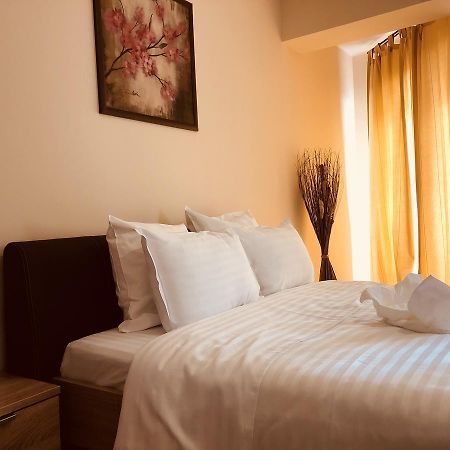 Monte Carlo Palace Rooms بوخارست المظهر الخارجي الصورة