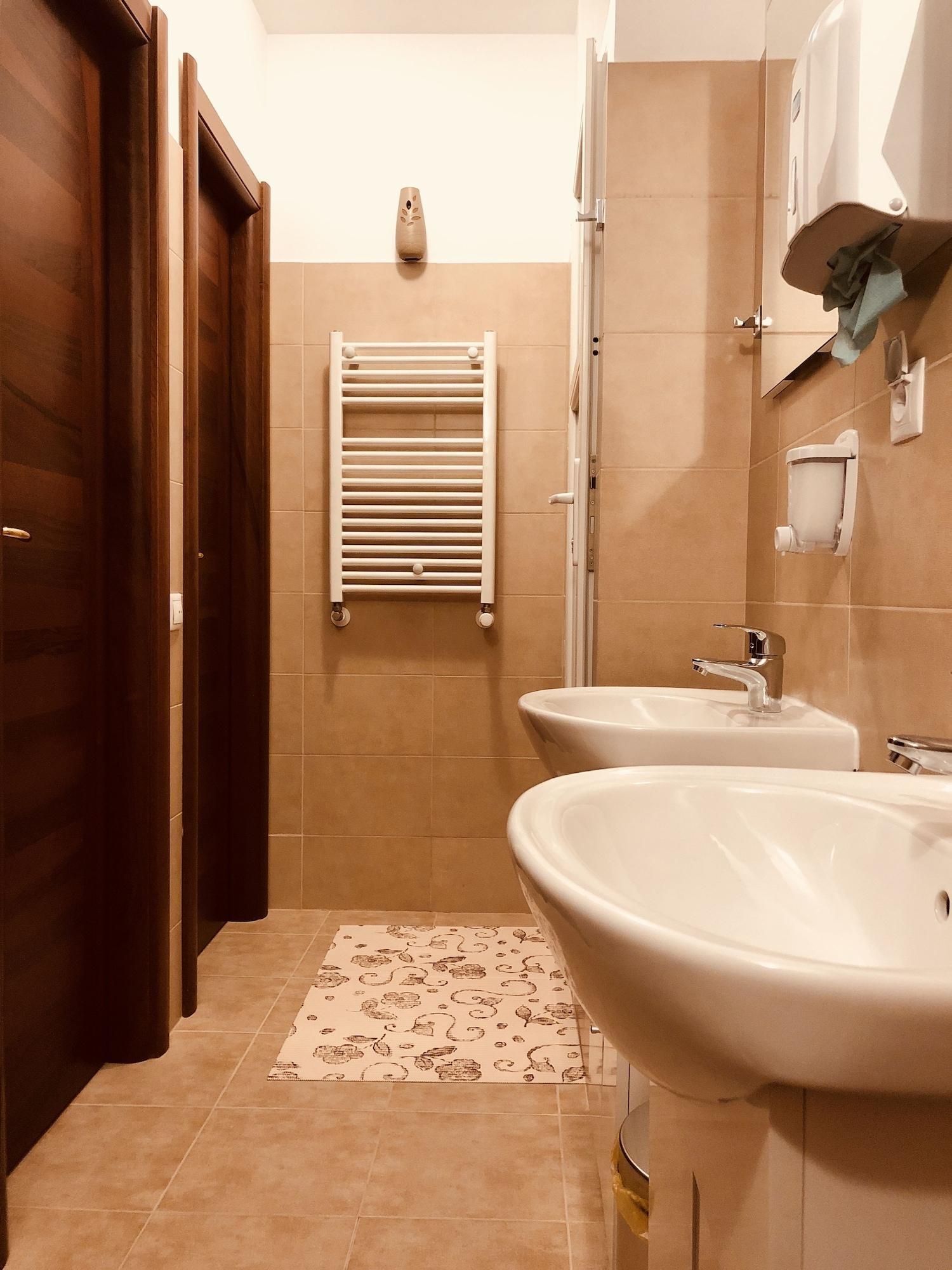 Monte Carlo Palace Rooms بوخارست المظهر الخارجي الصورة