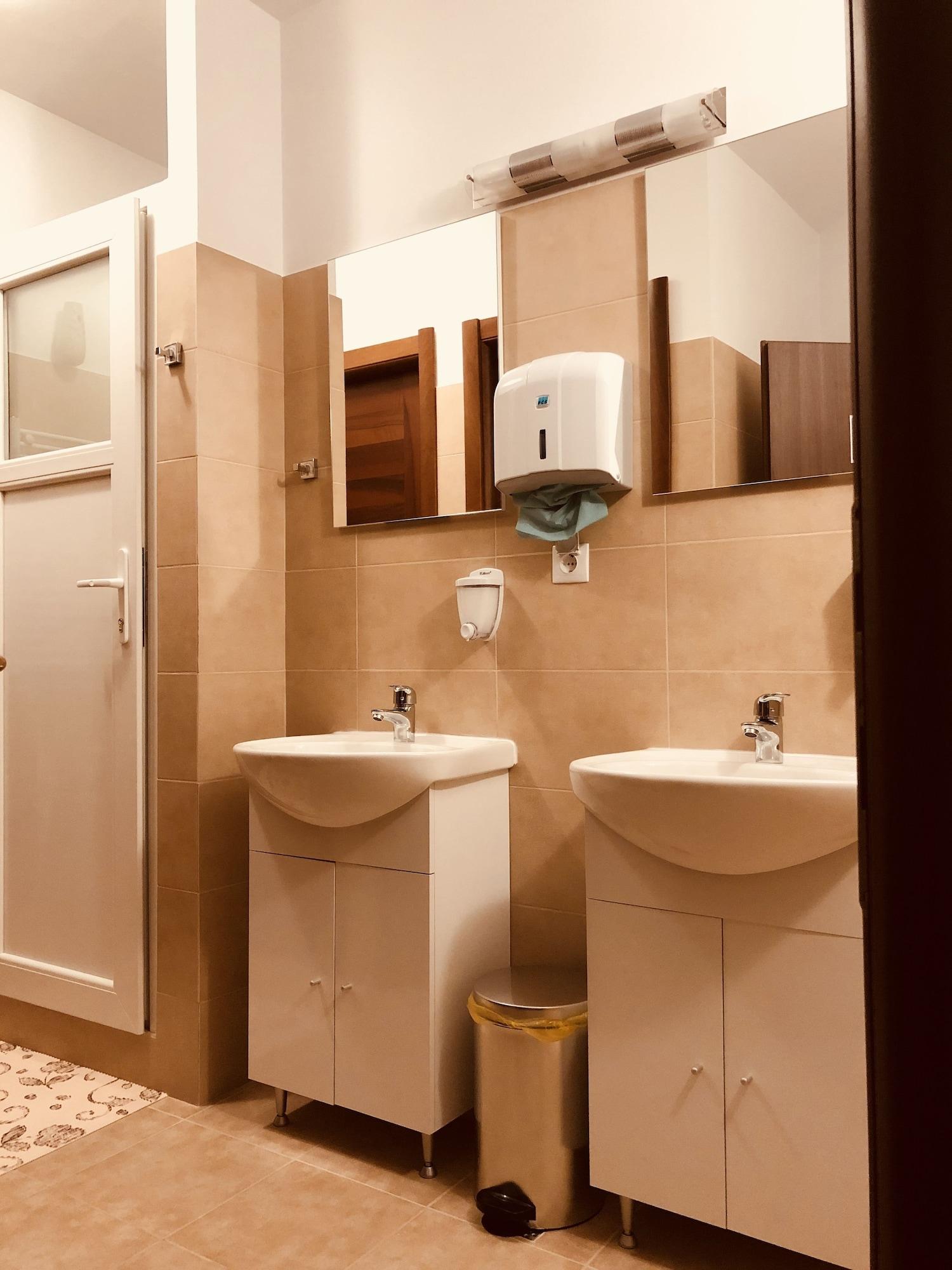 Monte Carlo Palace Rooms بوخارست المظهر الخارجي الصورة