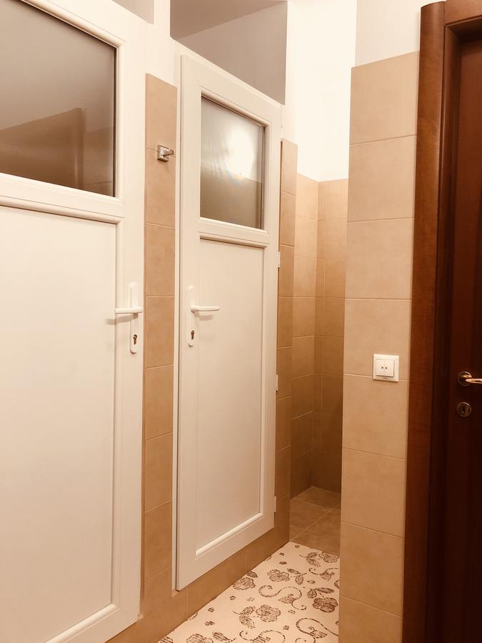 Monte Carlo Palace Rooms بوخارست المظهر الخارجي الصورة