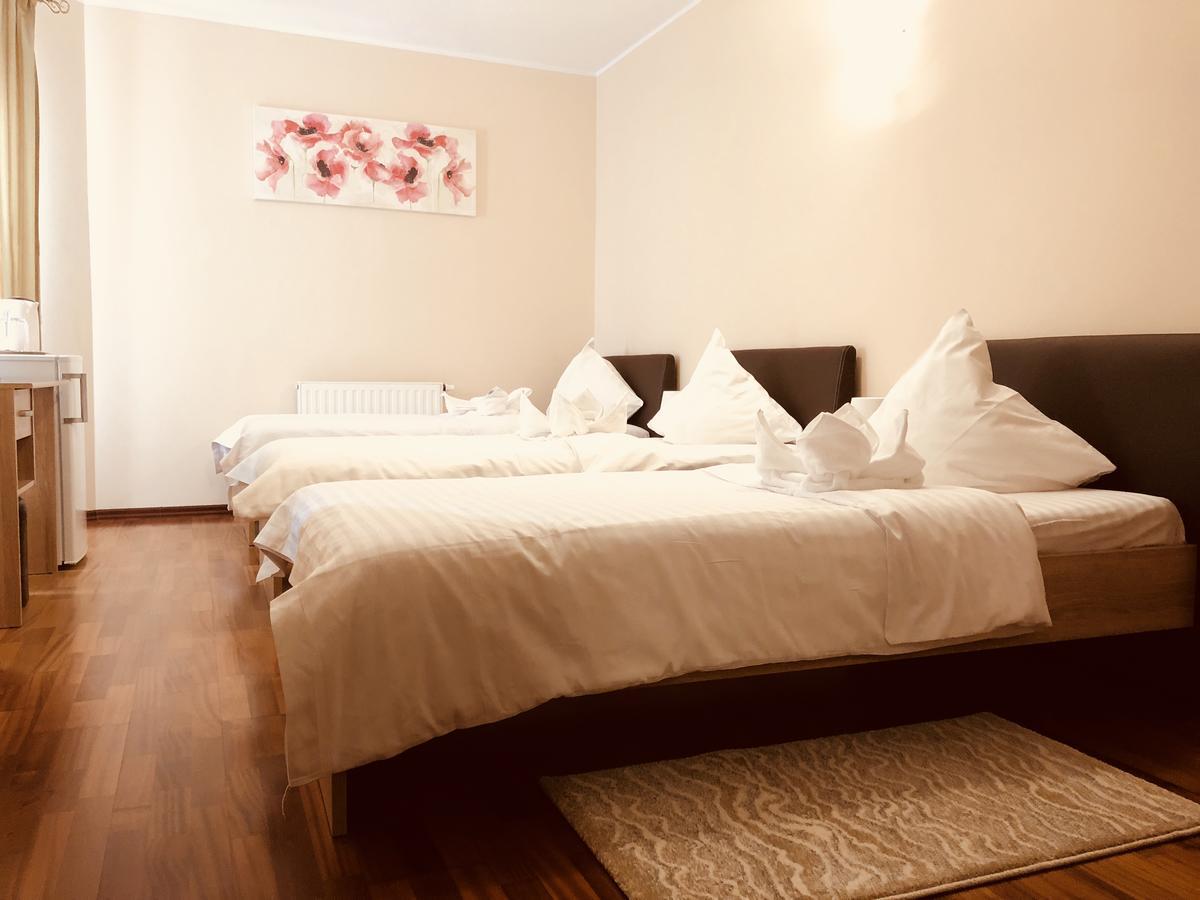 Monte Carlo Palace Rooms بوخارست المظهر الخارجي الصورة