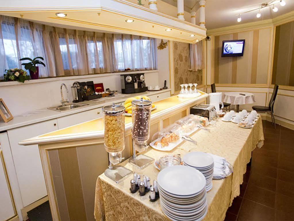 Monte Carlo Palace Rooms بوخارست المظهر الخارجي الصورة