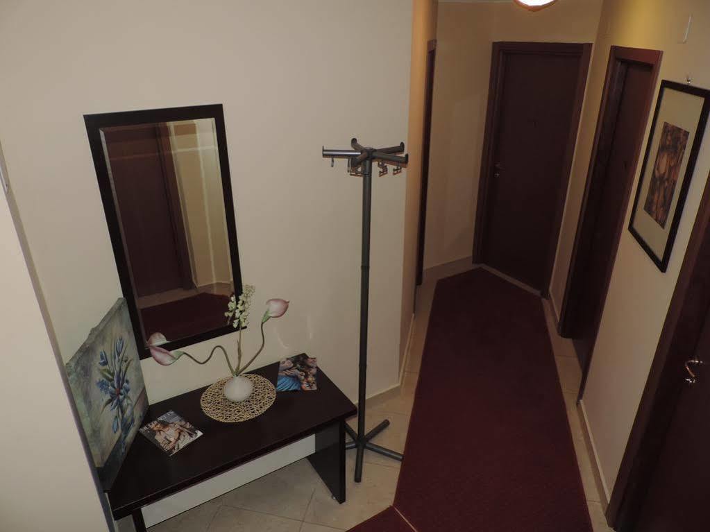 Monte Carlo Palace Rooms بوخارست المظهر الخارجي الصورة