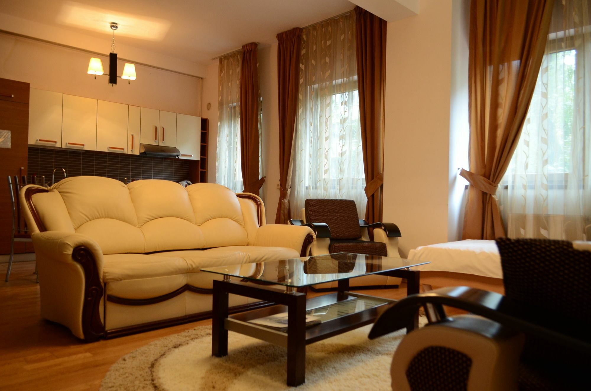 Monte Carlo Palace Rooms بوخارست المظهر الخارجي الصورة