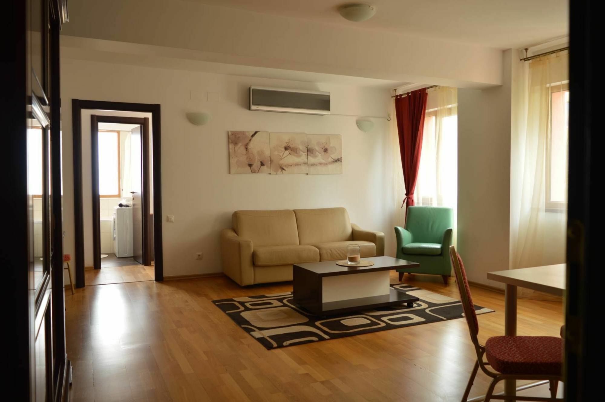 Monte Carlo Palace Rooms بوخارست المظهر الخارجي الصورة